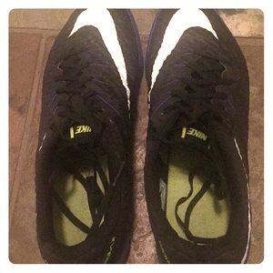 Men’s indoor soccer cleats